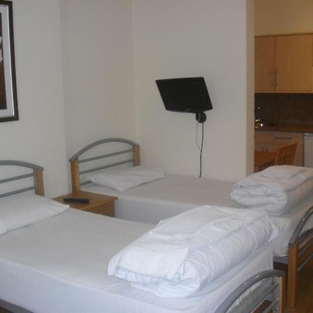 Woodberry Down Hotel London Room photo